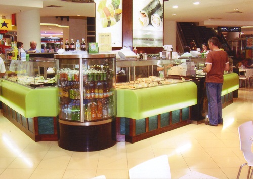 Curved-glass hot food display with lit base